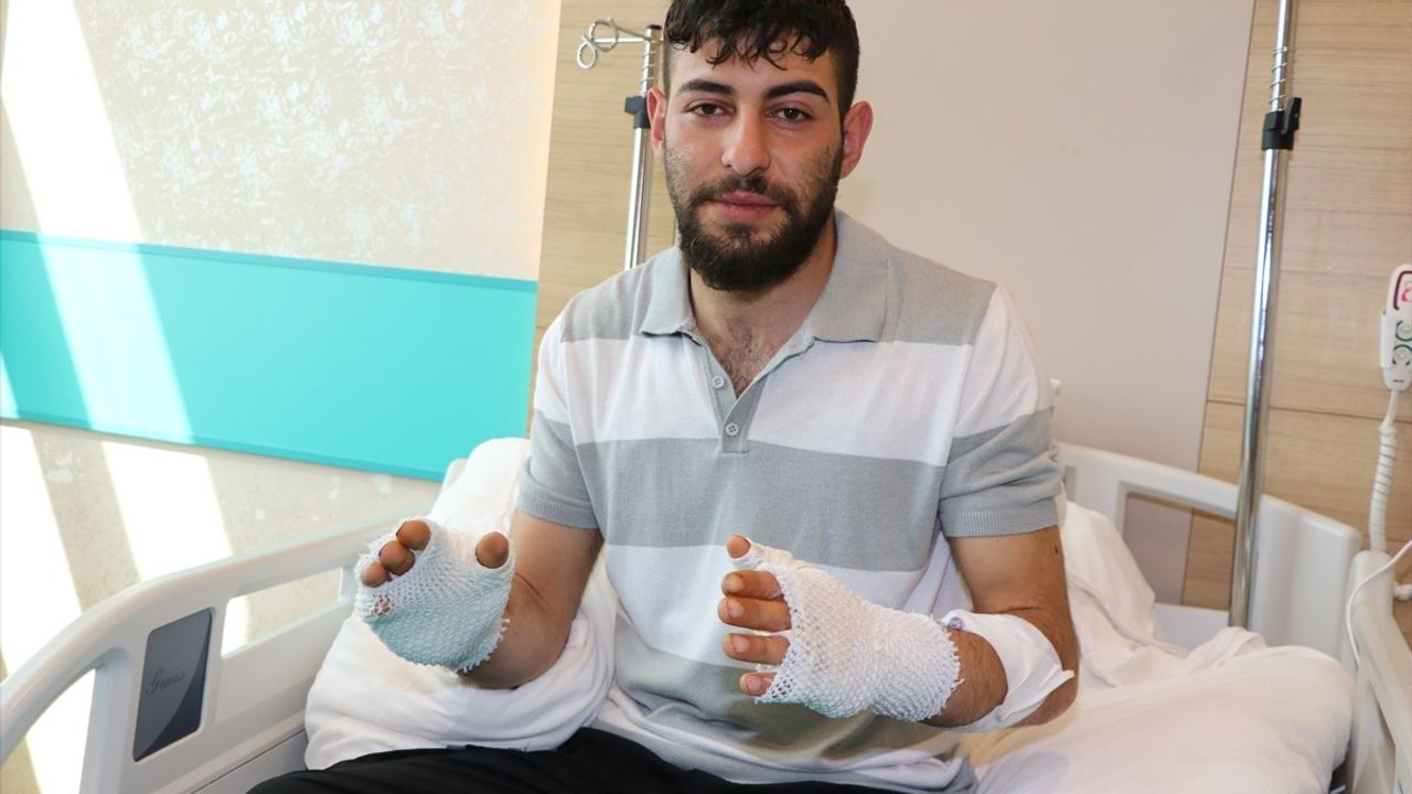 Erzurum'da Otomobili Hararet Yapan Teknisyene Sıcak Su Yanığı
