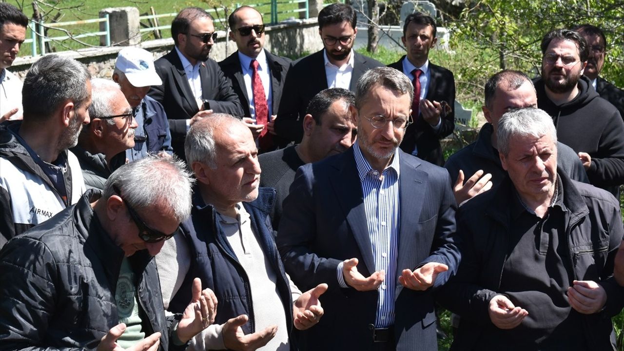Fahrettin Altun'un Amcası Defnedildi