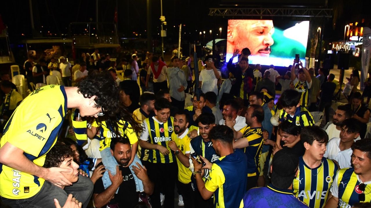 Fenerbahçe'nin THY Avrupa Ligi Şampiyonluğu Coşkuyla Kutlandı