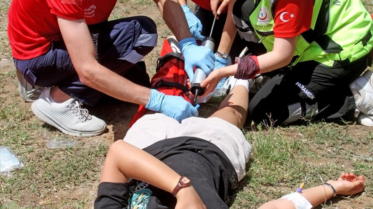 Fethiye'de Gerçeği Aratmayan Afet Tatbikatı