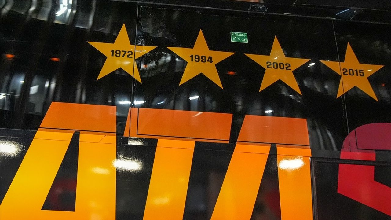 Galatasaray Hızla Havalimanına Geçti