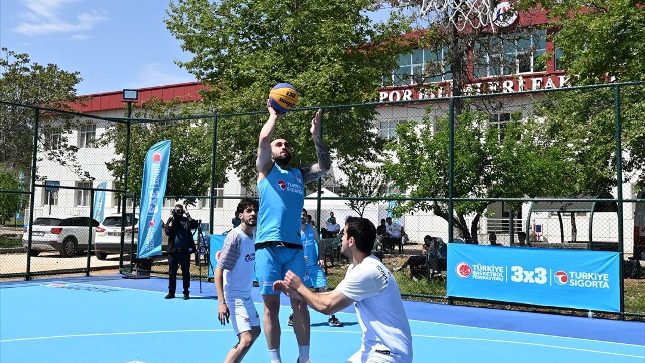 Gaziantep'te Türkiye Sigorta 3x3 Basketbol Turnuvaları Devam Ediyor