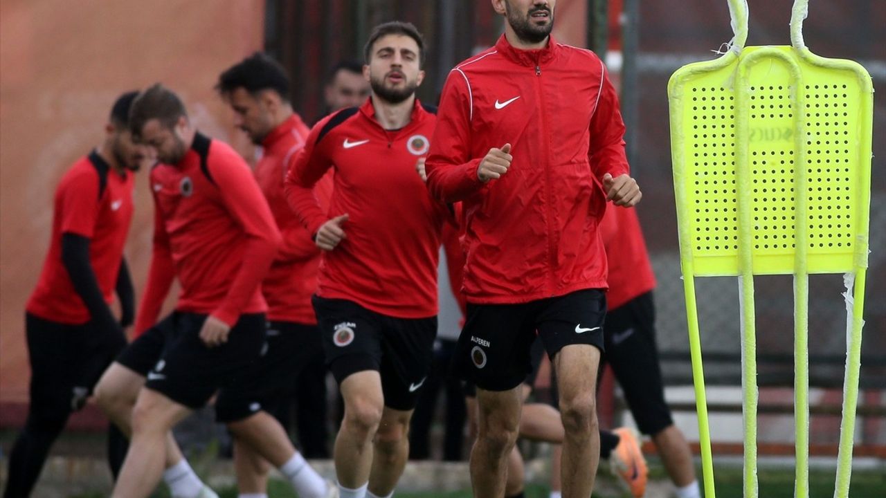 Gençlerbirliği Sakaryaspor Maçına Hazırlanıyor