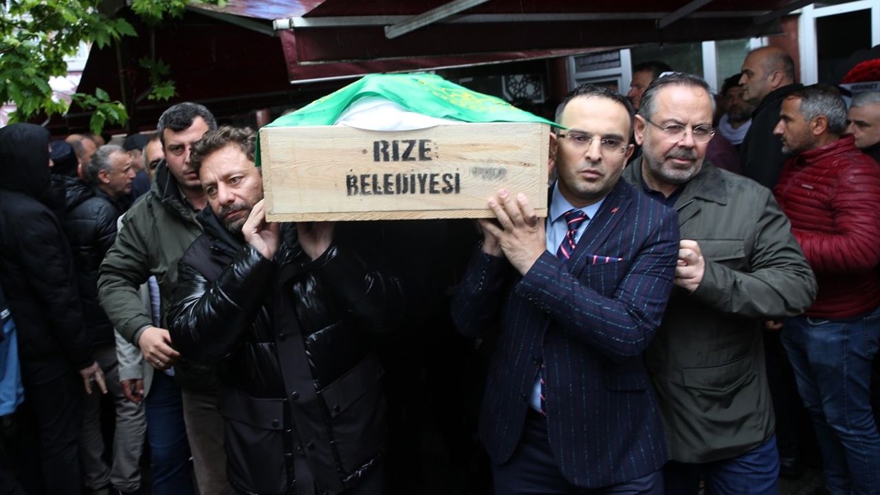 Hacı Kemal Avcı'nın Cenazesi Rize'de Toprağa Verildi