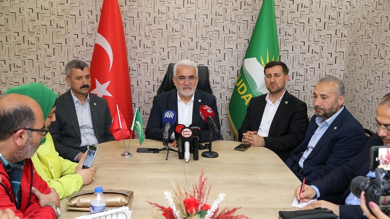 HÜDA PAR Genel Başkanı Yapıcıoğlu'ndan Erzurum'da Önemli Açıklamalar