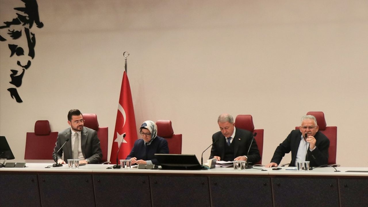 Hulusi Akar'dan Terörsüz Türkiye Vurgusu