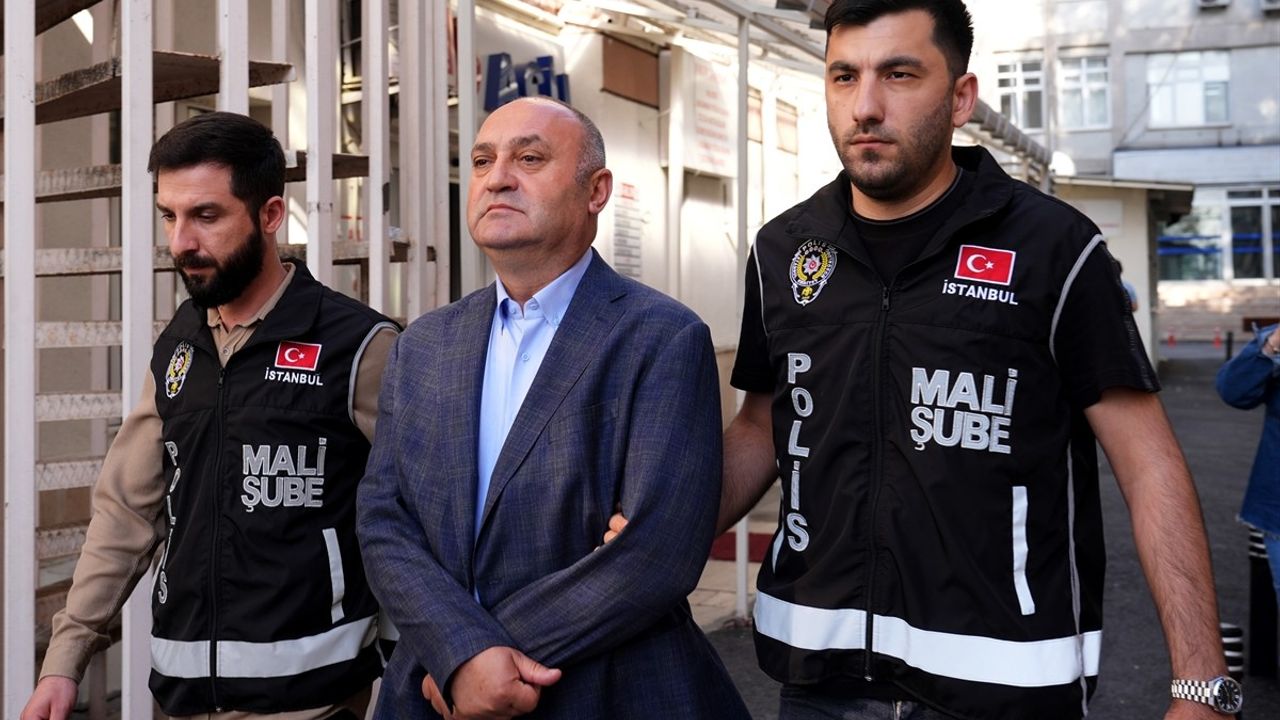 İBB'ye Yönelik Yolsuzluk Soruşturmasında 42 Gözaltı