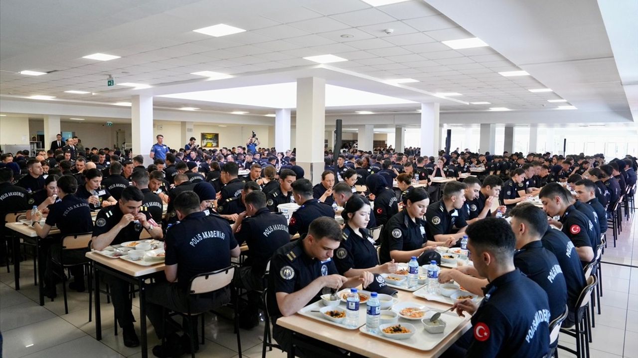 İçişleri Bakanı Yerlikaya'dan Polis Akademisi Ziyareti