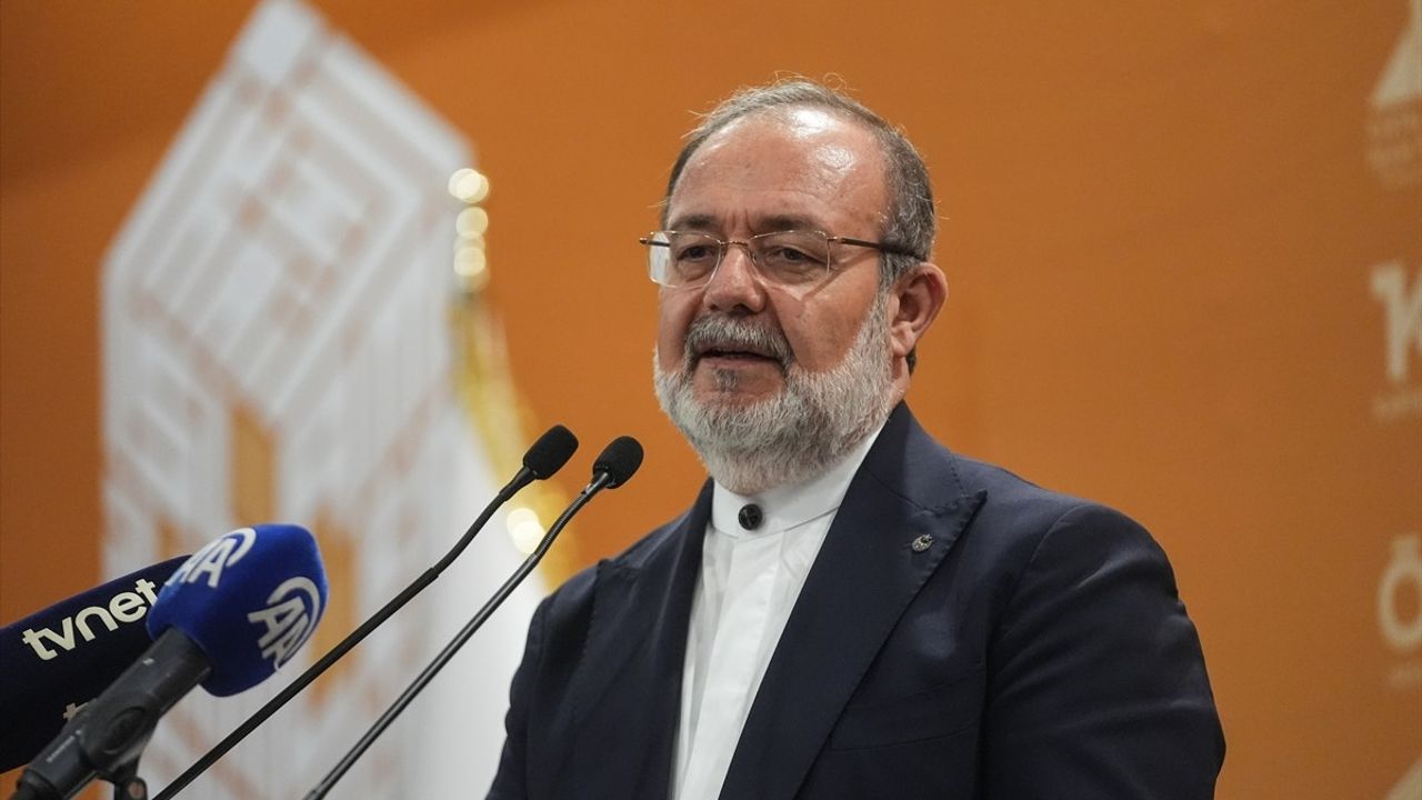 İslami İlimler Çalıştayı '25 Başladı: Gençlerin Vizyon Projesi