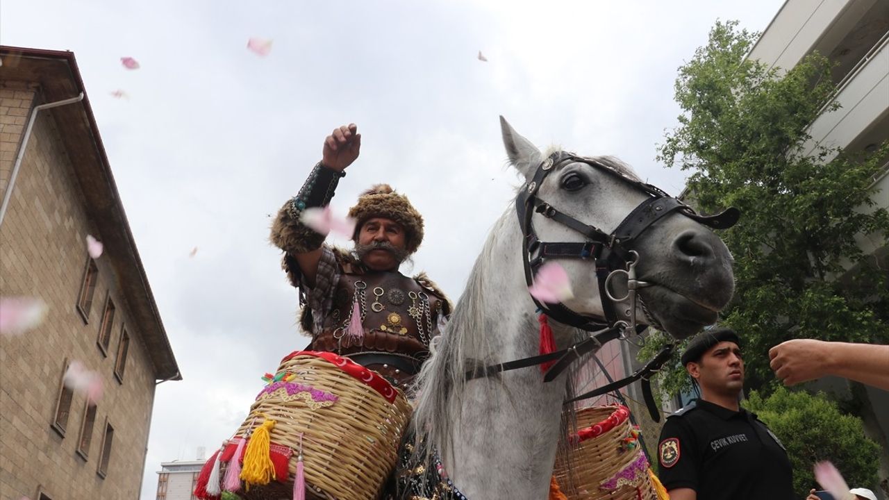 Isparta'da 2025 Uluslararası Gül Festivali Coşkuyla Başladı