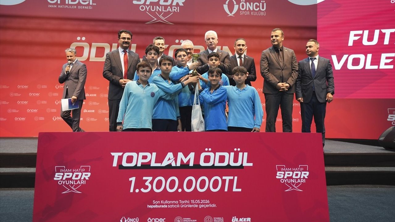 İstanbul'da 15. İmam Hatip Spor Oyunları Ödül Töreni Gerçekleştirildi
