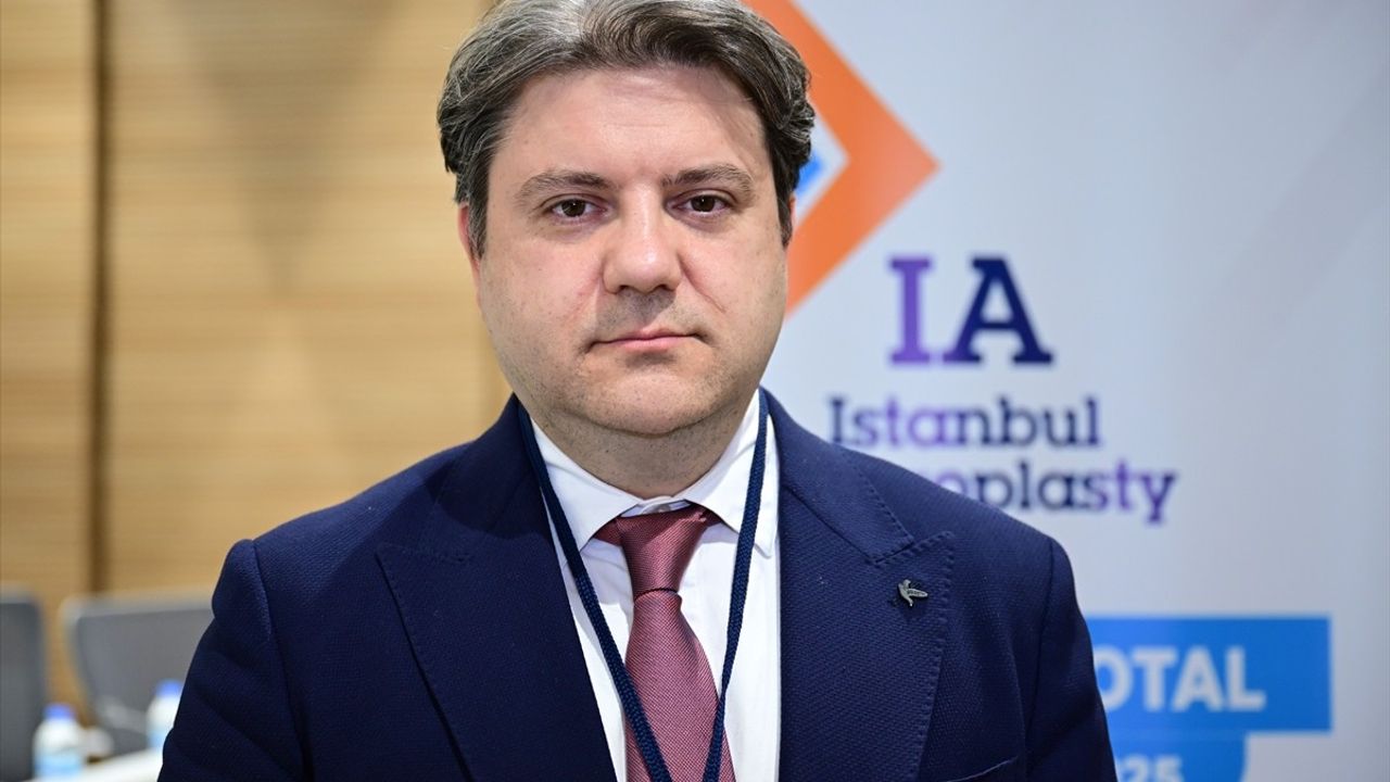 İstanbul'da Düzenlenen Artroplasti Eğitimi