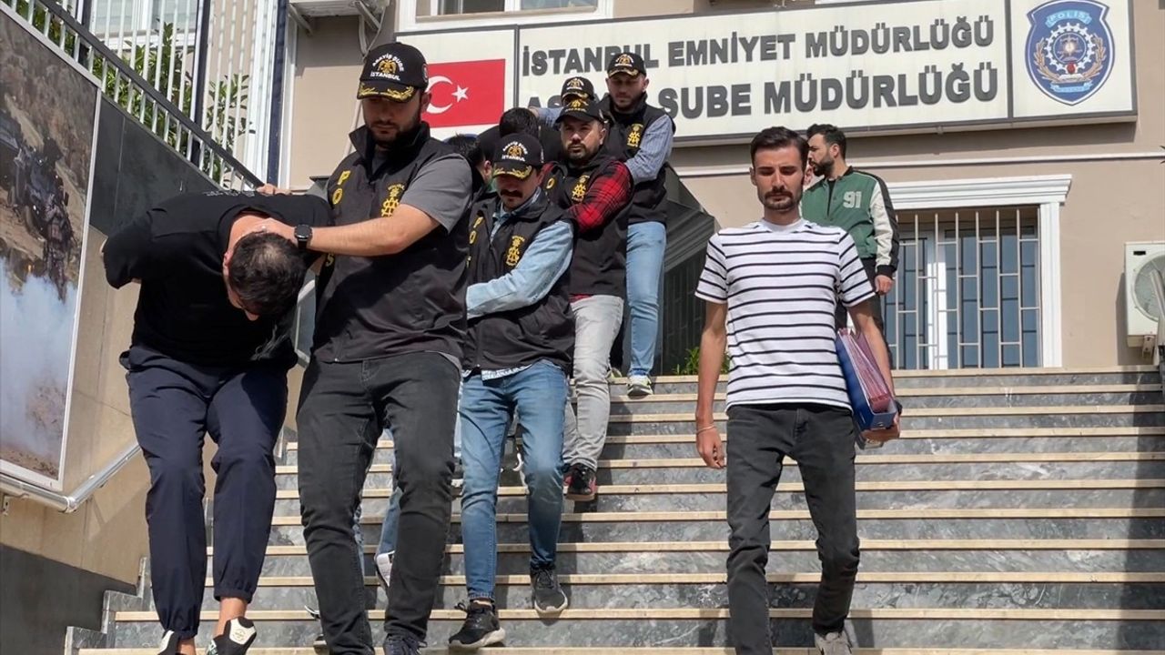 İstanbul'da Fuhuş Operasyonu: 6 Tutuklama ve 8 Kadın Kurtarıldı