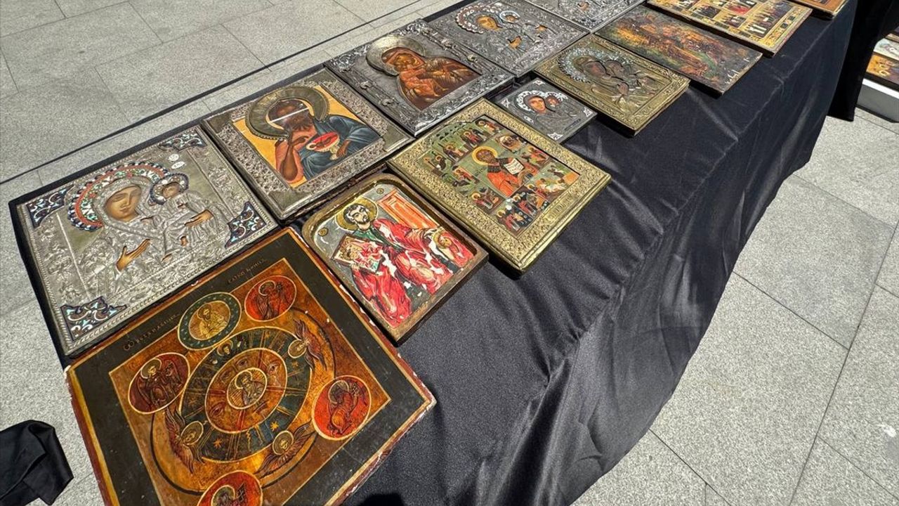 İstanbul'da Tarihi Eser Kaçakçılığına Operasyon: 7 Şüpheli Yakalandı
