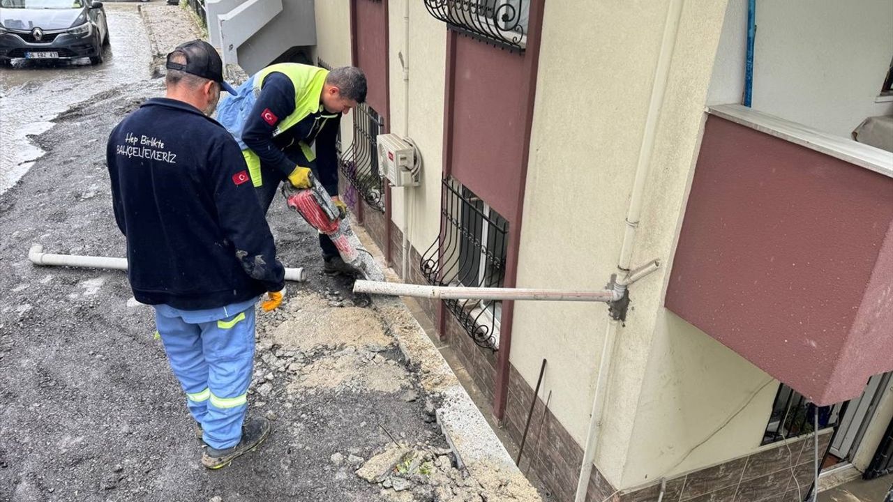 İstanbul'da Yağışlar Hayatı Olumsuz Etkiliyor