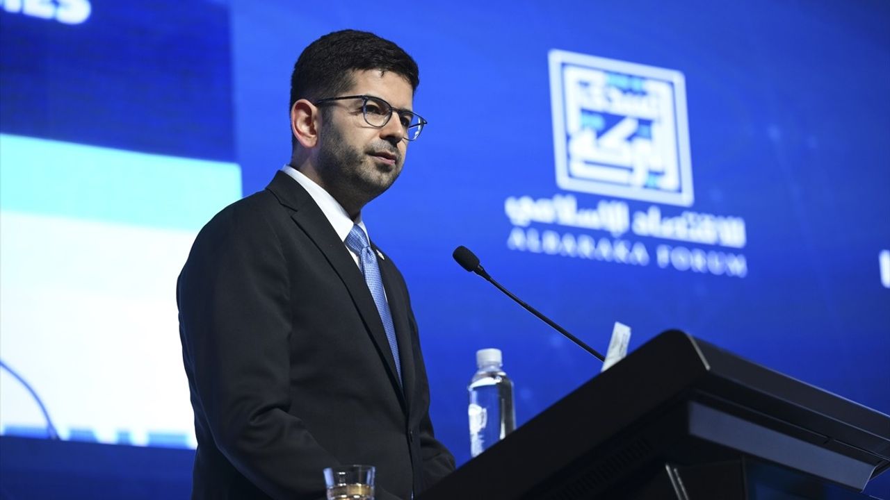 İstanbul Dünya İslam Ekonomisi Zirvesi'nde Katılım Finansı Vurgusu