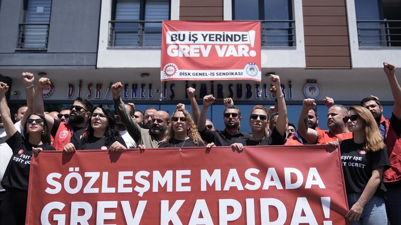 İzmir'de 23 Bin İşçi Grevde