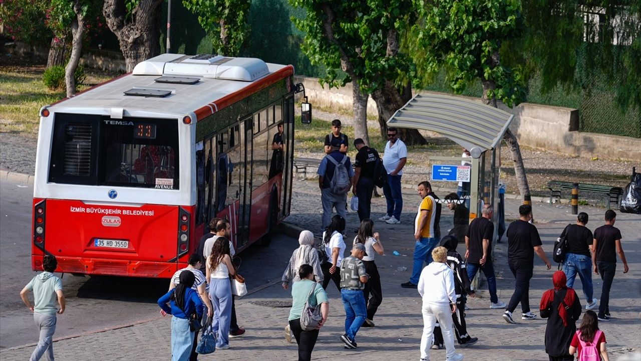 İzmir'de İşçi Grevi Nedeniyle Hizmet Aksamaları