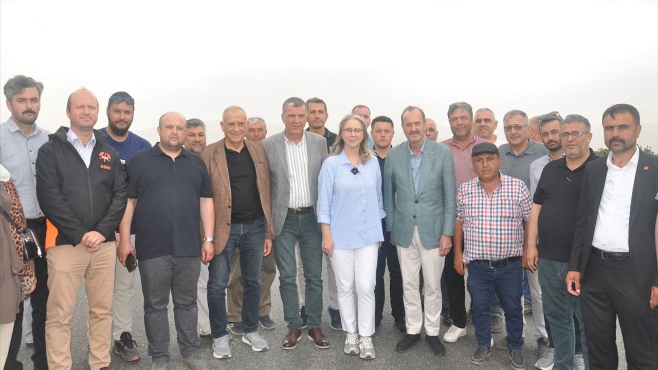 İzmir Milletvekilleri Ödemiş Çevre Yolu'nda Test Sürüşü Yaptı