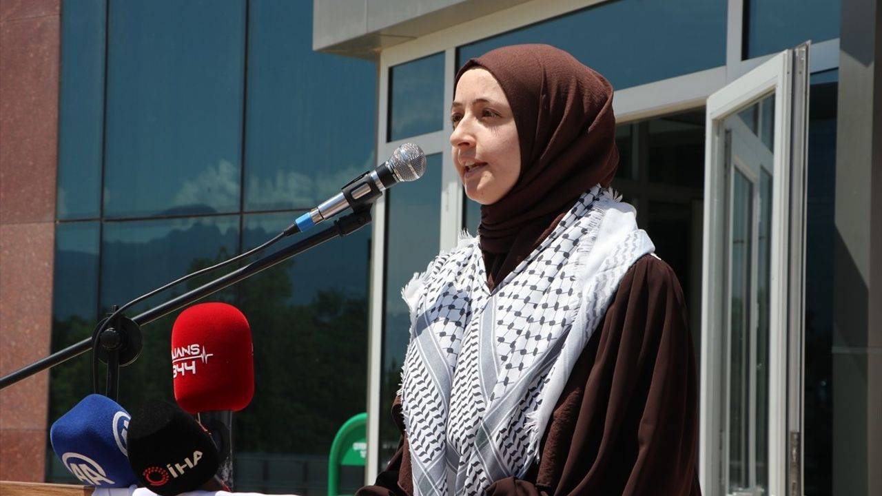 Kahramanmaraş'ta Öğrencilerden Filistin'e Destek Yürüyüşü