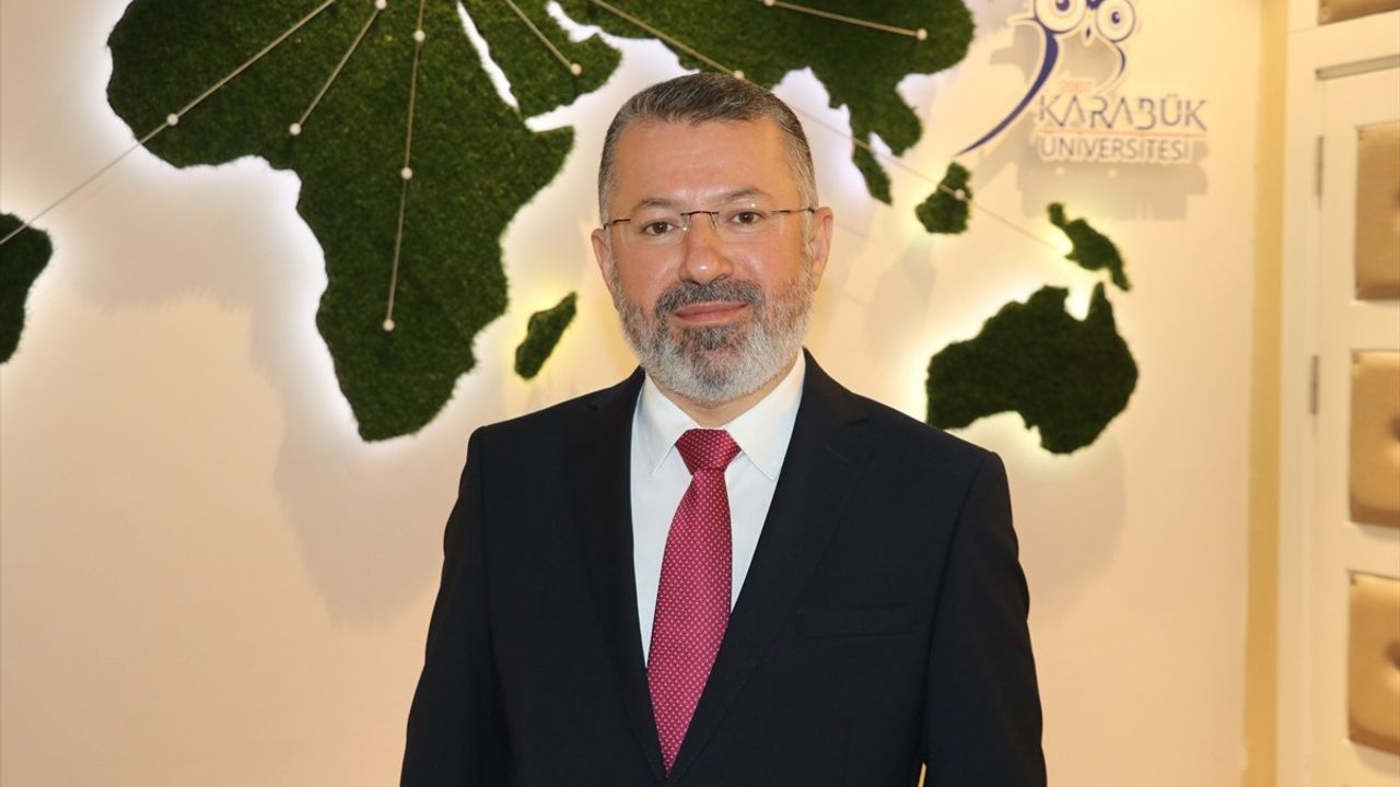 Karabük Üniversitesi ÜNİDES Programında Türkiye Birincisi Oldu