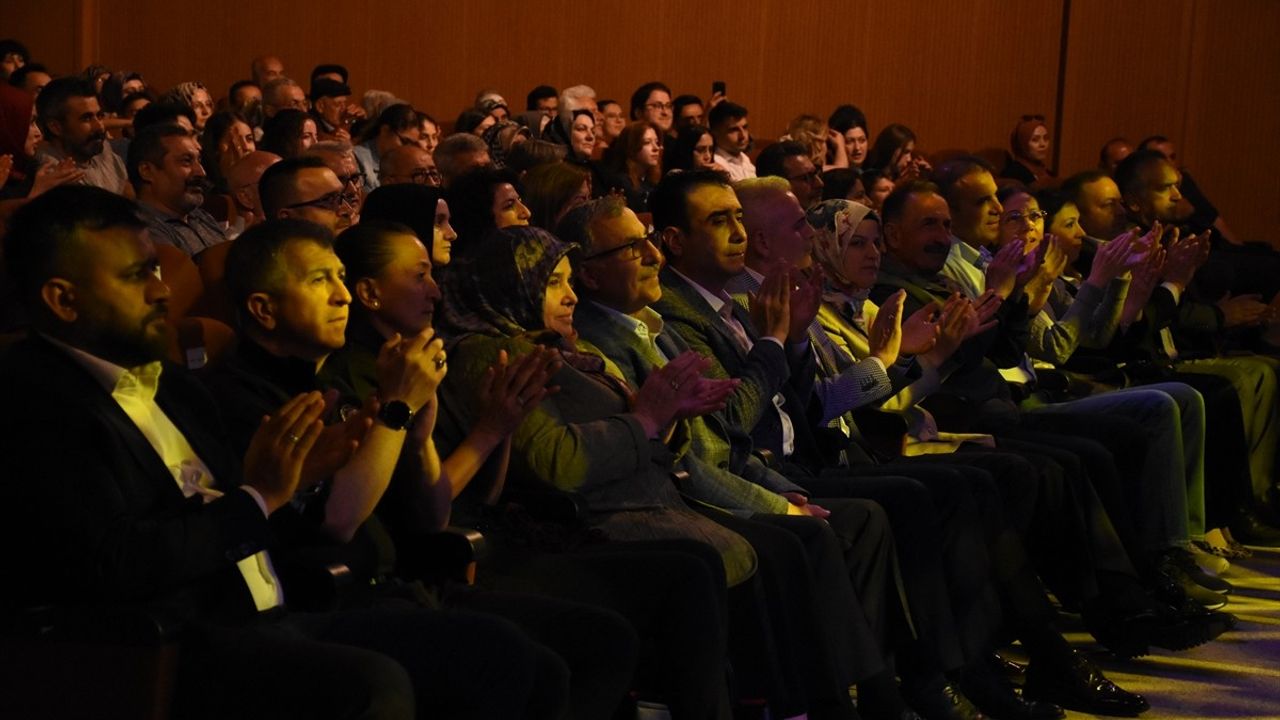 Karaman'da 748. Türk Dil Bayramı ve Yunus Emre Anma Etkinlikleri Devam Ediyor