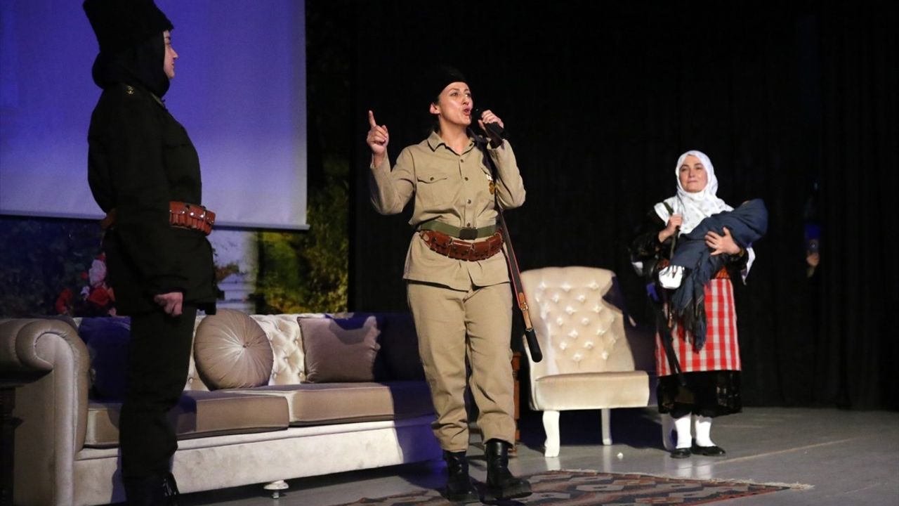 Kastamonu'da Kahraman Türk Kadınlarının Hikayeleri Sahnelendi