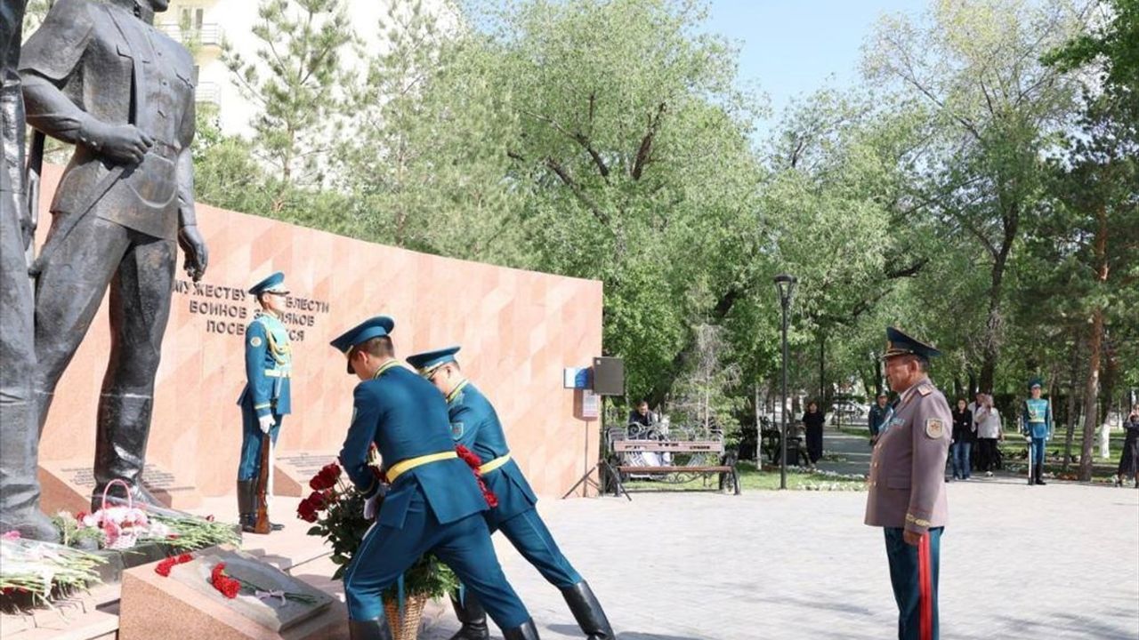 Kazakistan’da 9 Mayıs Zafer Günü Törenleri