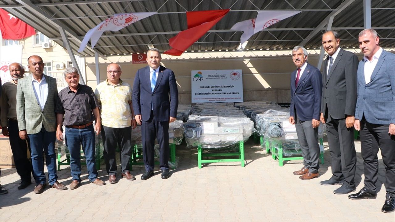 Kilis'te Çiftçilere Makine Desteği