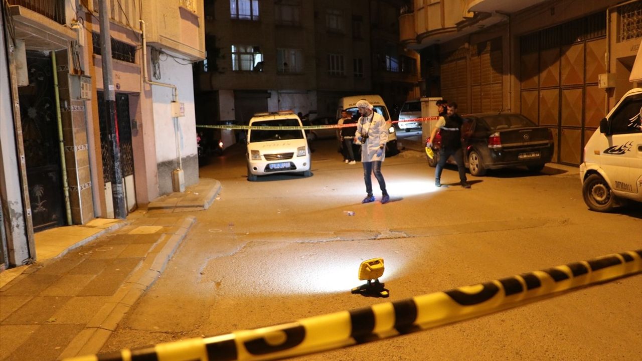 Kilis'te Silahlı Kavga: Baba ve Oğlu Yaralandı