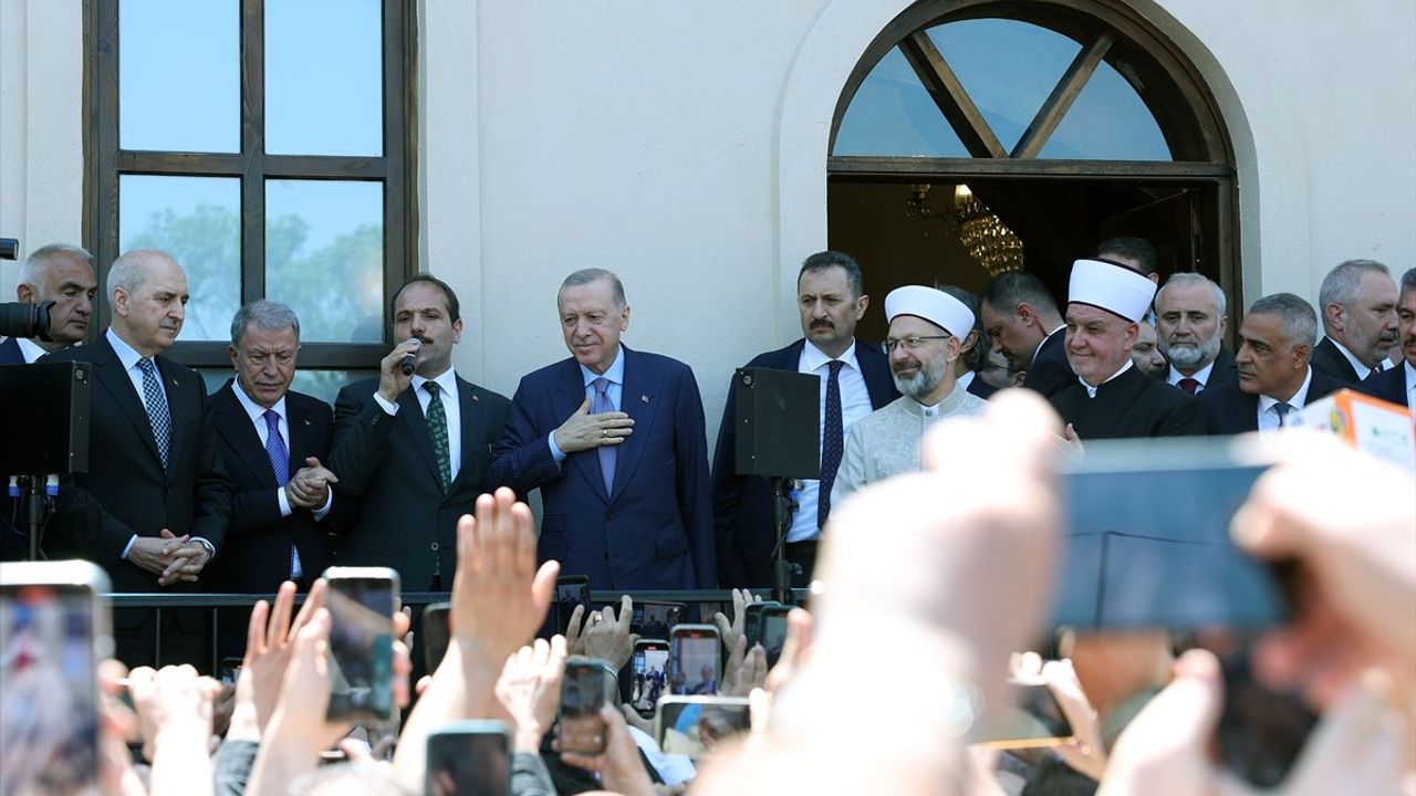 Kireçburnu Gümrükçü İshak Ağa Camisi Açılışı Gerçekleşti