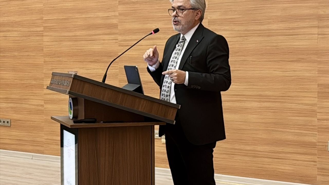 Kırşehir'de Ahilik ve Hacı Bayram Veli Konferansı