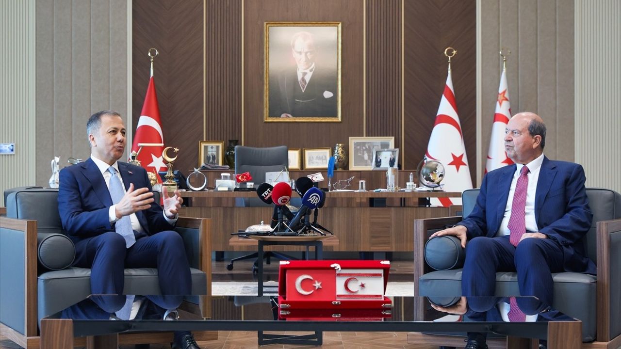 KKTC Cumhurbaşkanı Ersin Tatar, İçişleri Bakanı Ali Yerlikaya ile Görüştü