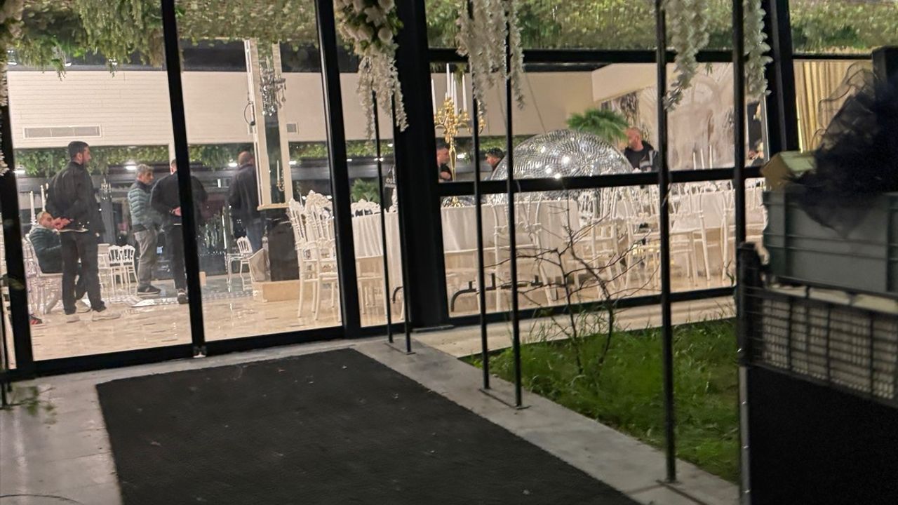 Kocaeli Düğün Salonunda Disko Topu Kazası: Avukat Açıklama Yaptı