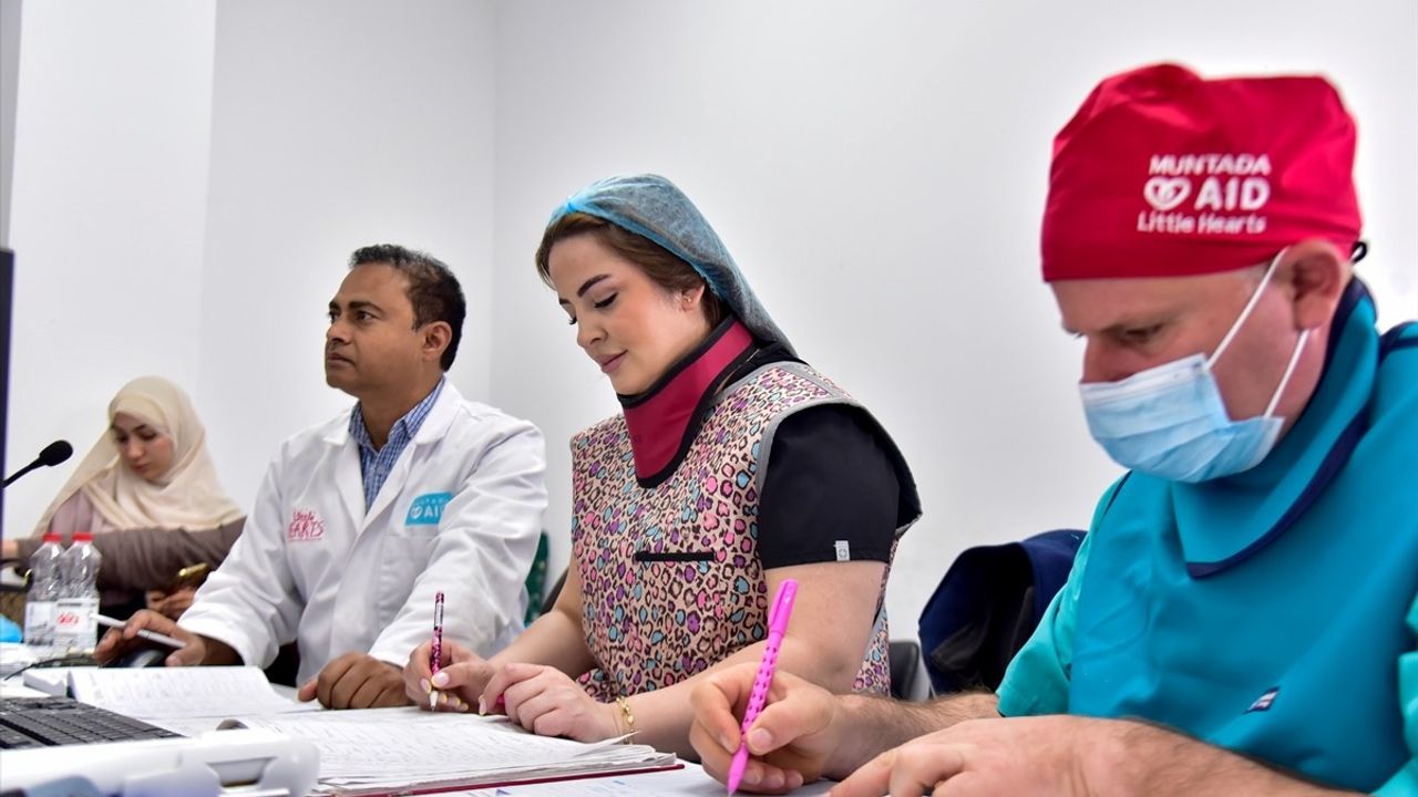 Kosova'da Türk Doktorlar Kalp Ameliyatı Yapacak
