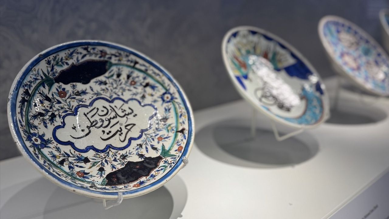 Kütahya Çini ve Seramiklerinde Yenilik: Pera Müzesi'nde 'Sıradışı Minas' Sergisi