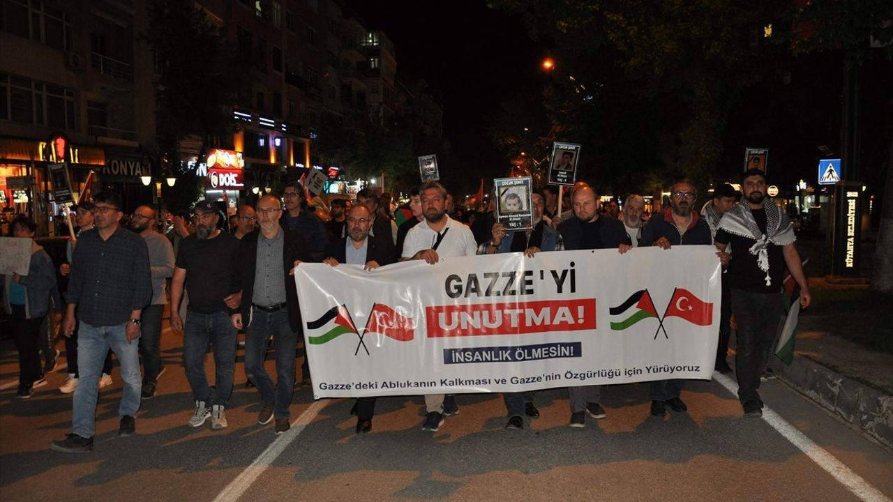 Kütahya'da Gazze İçin Sessiz Yürüyüş Düzenlendi