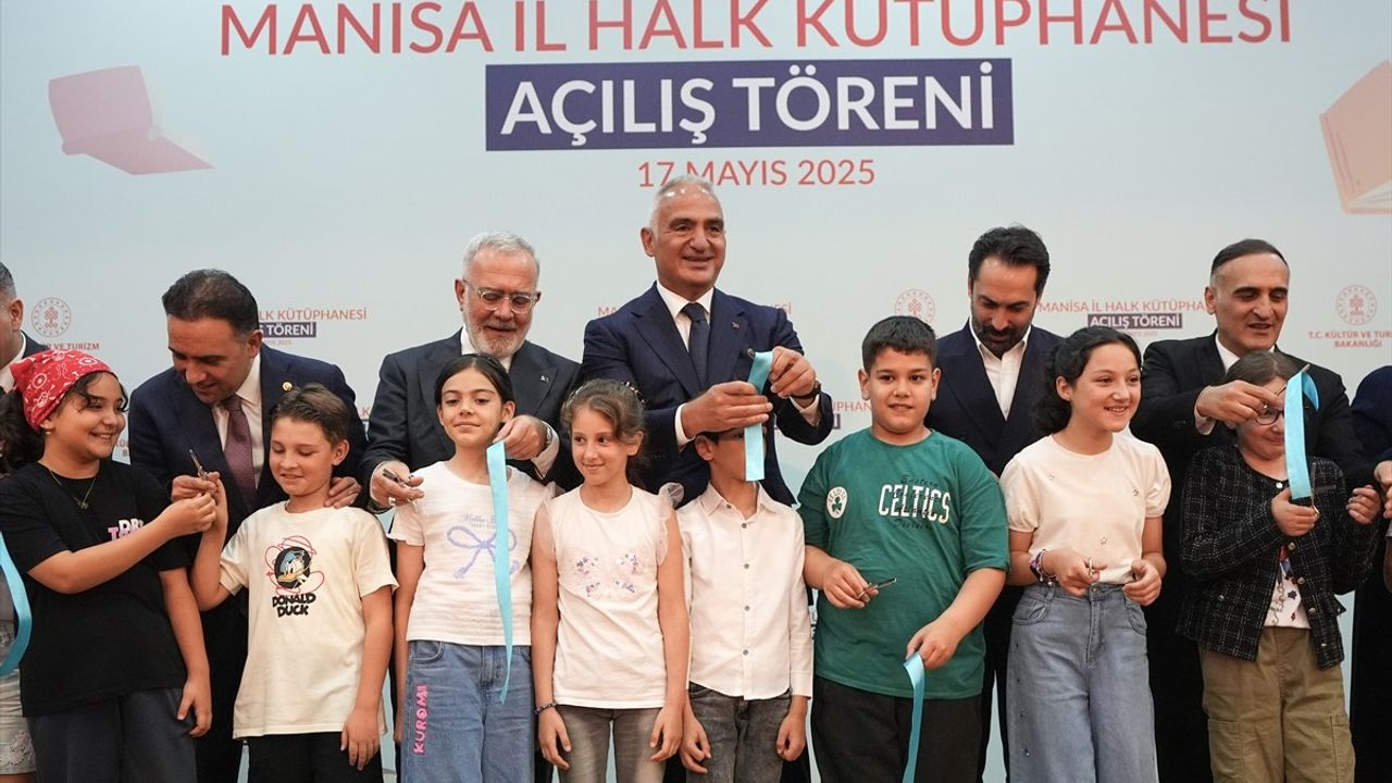 Manisa İl Halk Kütüphanesi Açıldı
