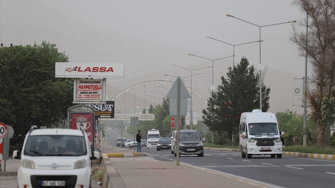 Mardin'de Toz Taşınımının Etkileri Artıyor
