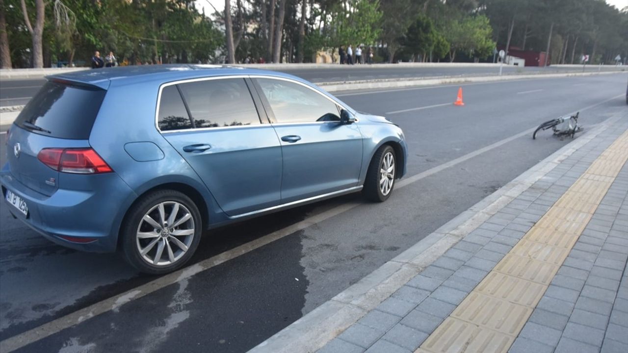 Mersin'de Bisikletli Çocuğa Araç Çarpması