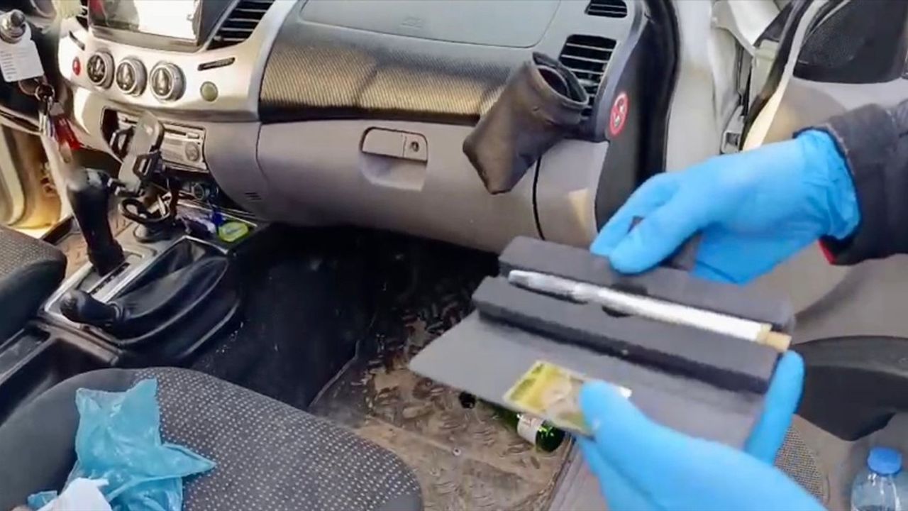 Mersin'de Ruhsatsız Tabancalar Ele Geçirildi