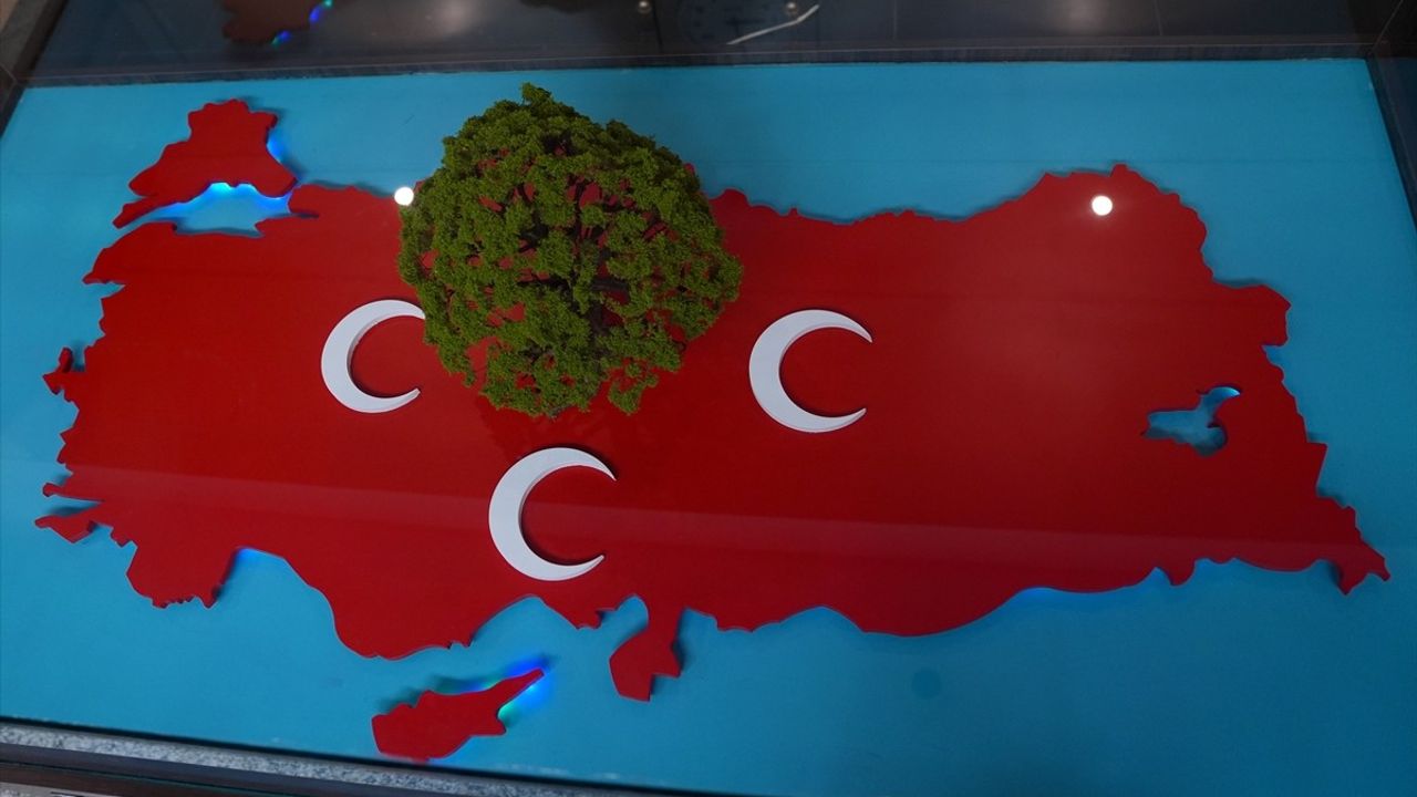 MHP'nin Siyaset ve Liderlik Okulu Sertifika Töreni