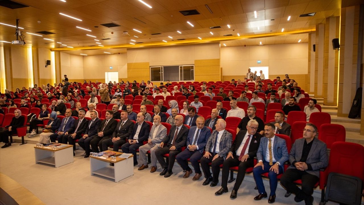 Milli Eğitim Bakan Yardımcısı Yılmaz Sakarya'da Öğretmenlerin Beceri Gelişimine Dikkat Çekti