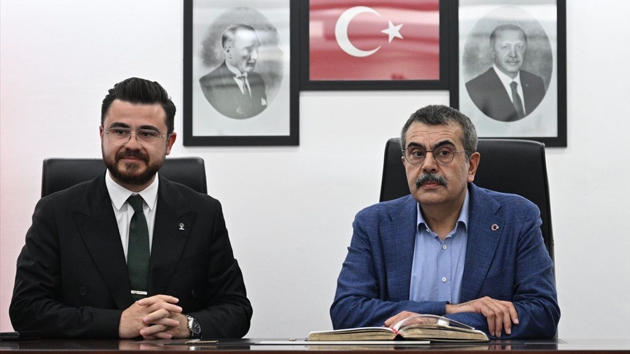 Milli Eğitim Bakanı Tekin, Robot Yarışmasında Eğitimdeki Yeni Dönemi Vurguladı
