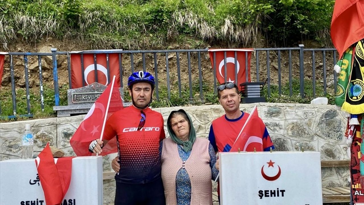 Murat Tecimen'in Sembolik Bisiklet Yolculuğu ile Şehitlere Vefa