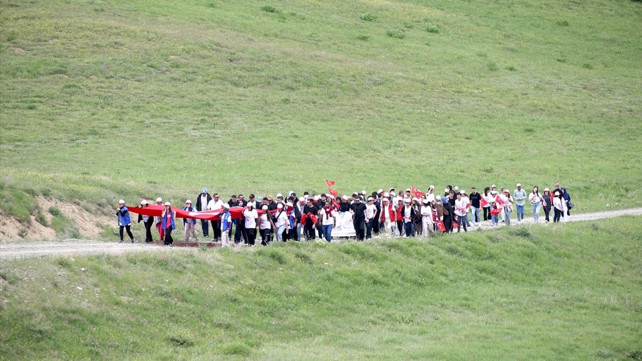 Muş'ta Gençlik Yürüyüşü Coşkusu