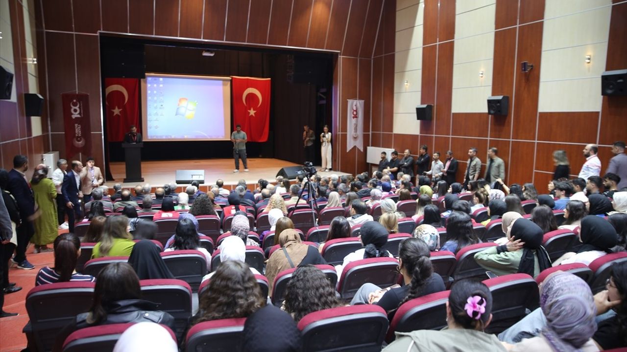 Muş'ta Tarih, Bilim ve Kültür Sempozyumu Düzenlendi