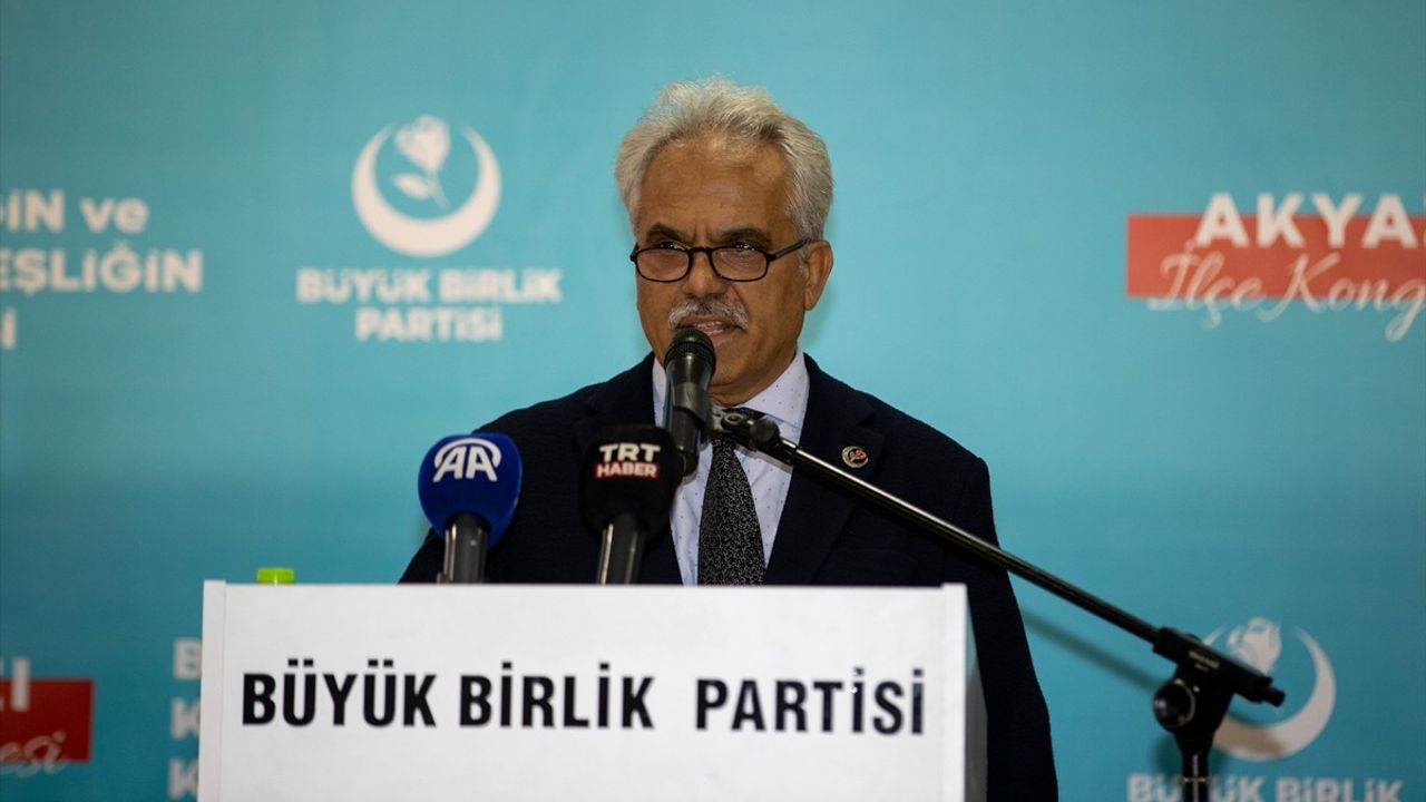 Mustafa Destici'den Terörsüz Türkiye Vurgusu ve Ekonomi Önerileri