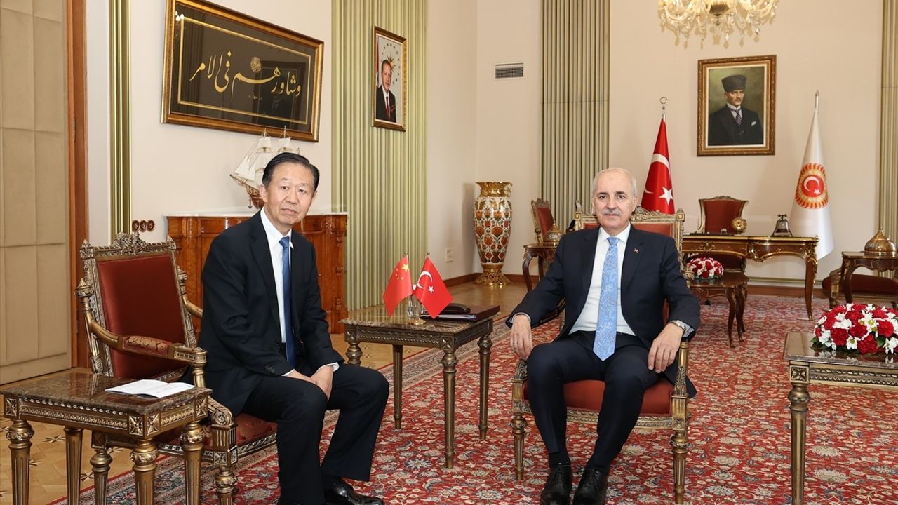 Numan Kurtulmuş, Çinli Yetkili Şiao Cie'yi Ağırladı