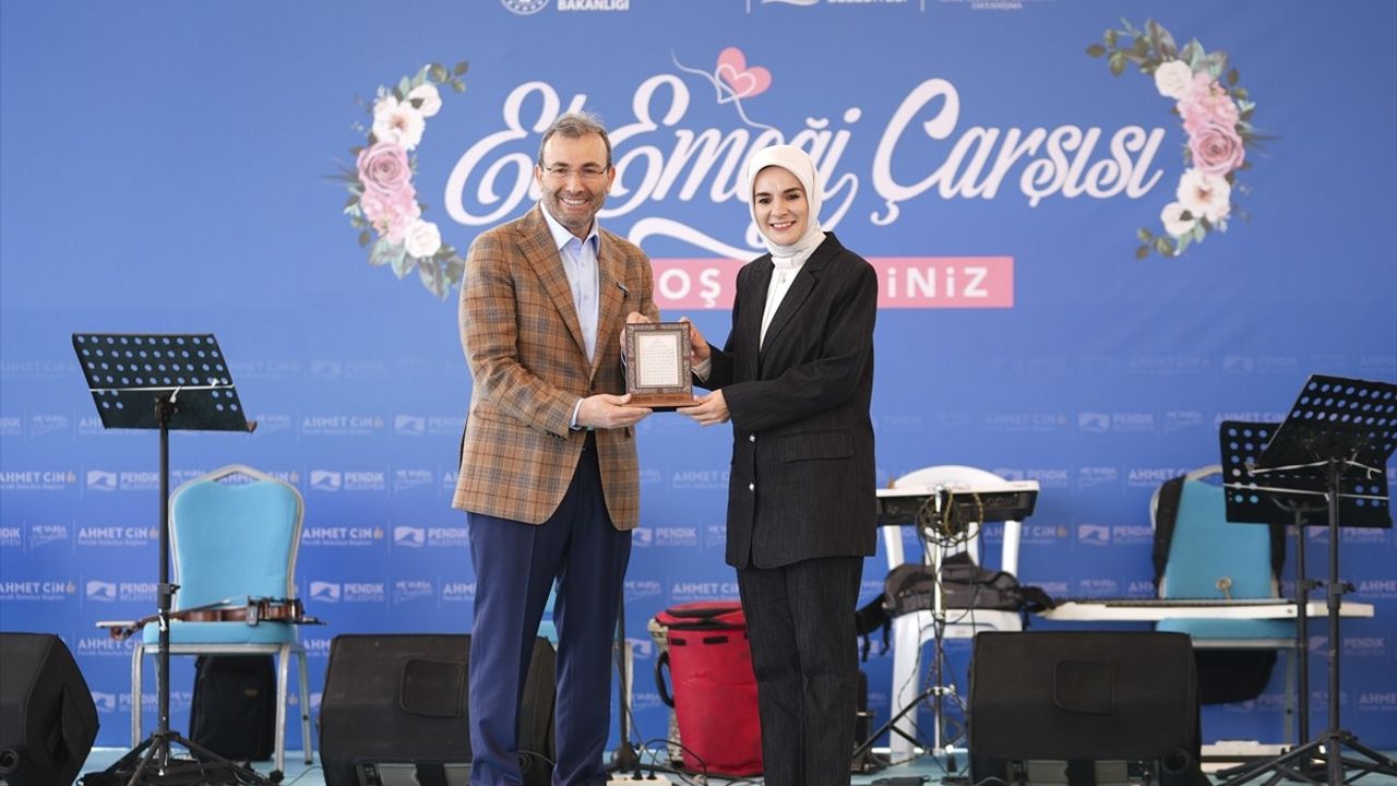 Pendik'te Kadın Dayanışması: El Emeği Çarşısı ve Fotoğraf Sergisi Açılışı